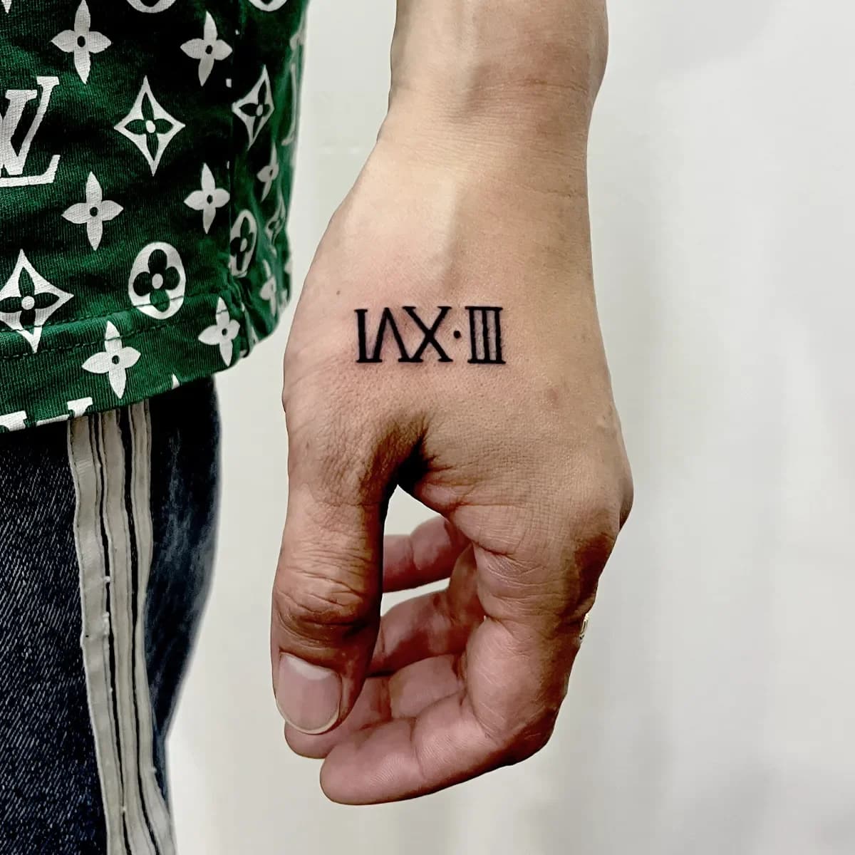 3•16 로마숫자 레터링