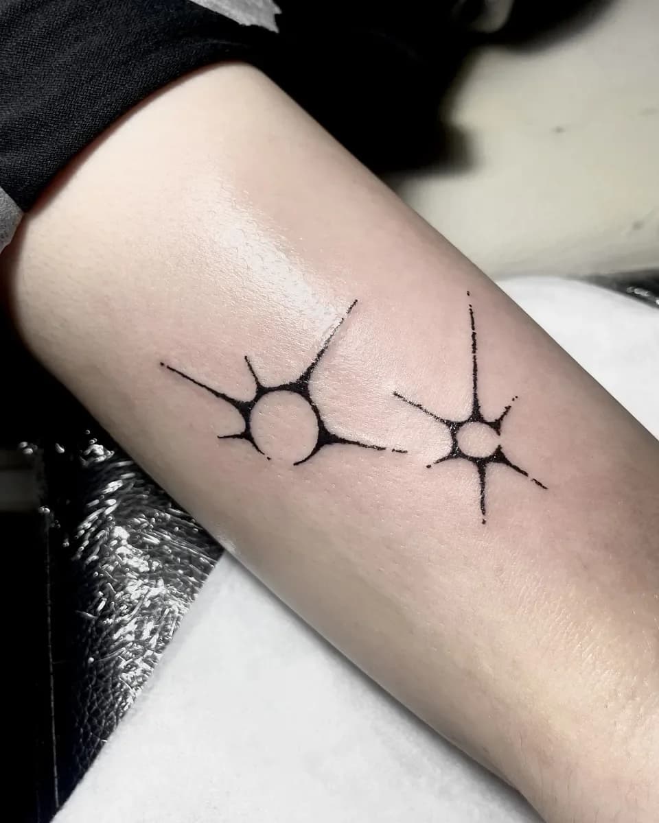 빈티지 총자국 타투